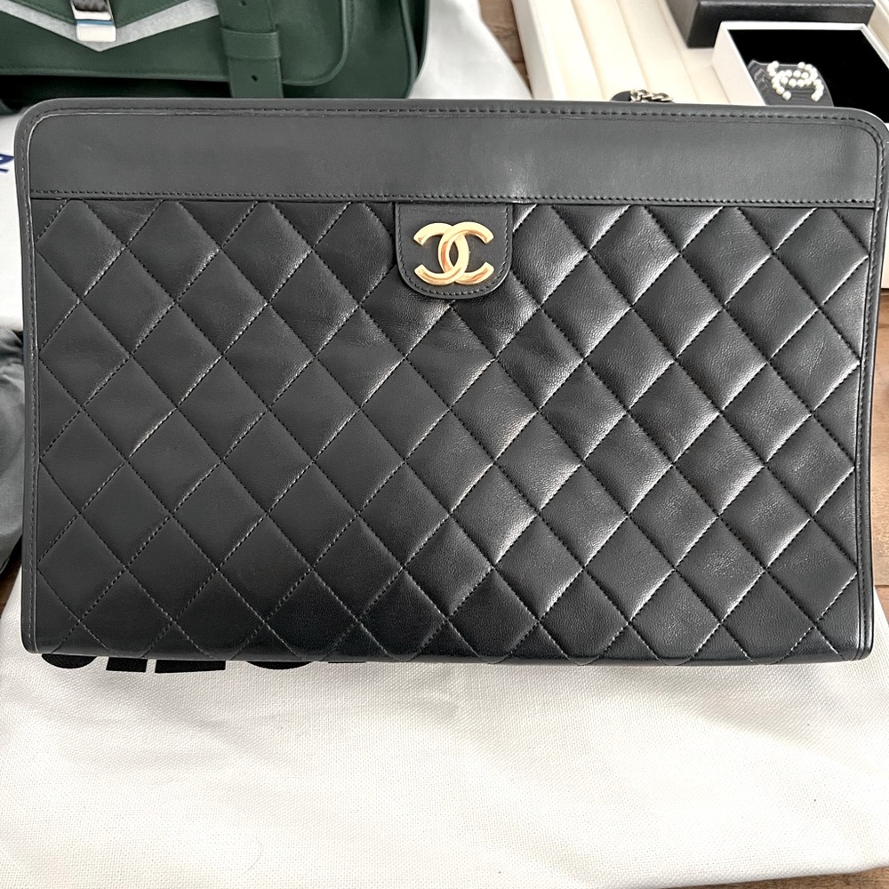 Chanel clutch